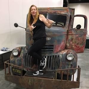 Meet your Posher, Laura